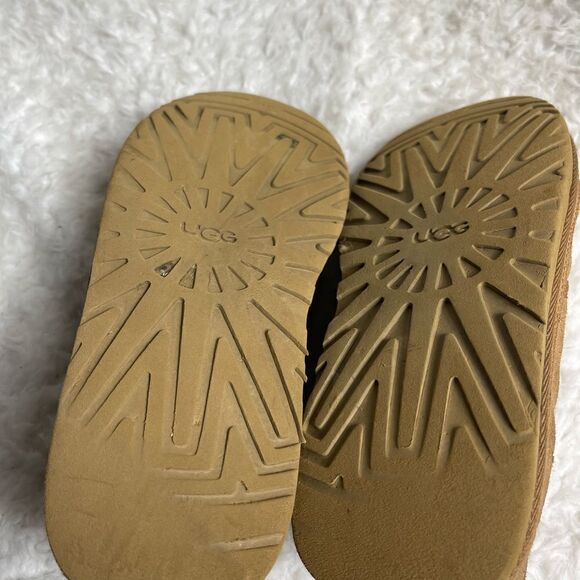 UGG Neumel chestnut leather suede lace up boots wool lining size 8 - Picture 9 of 10